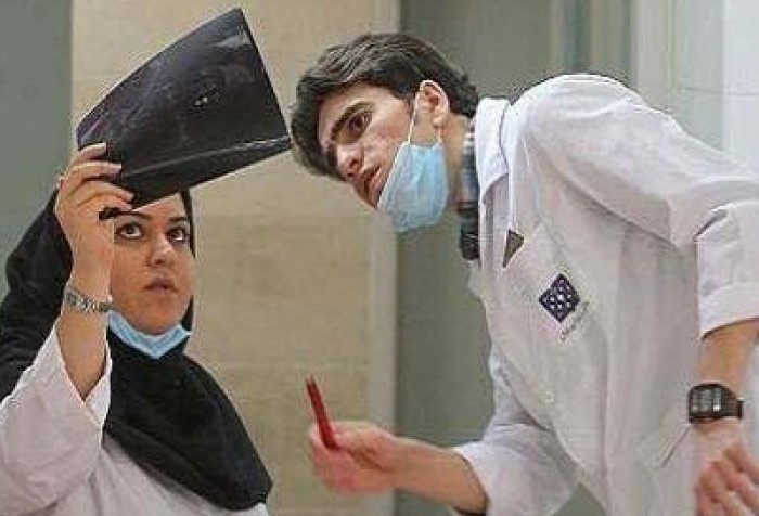تعداد زنانِ پزشک کشور 35 برابر شده است