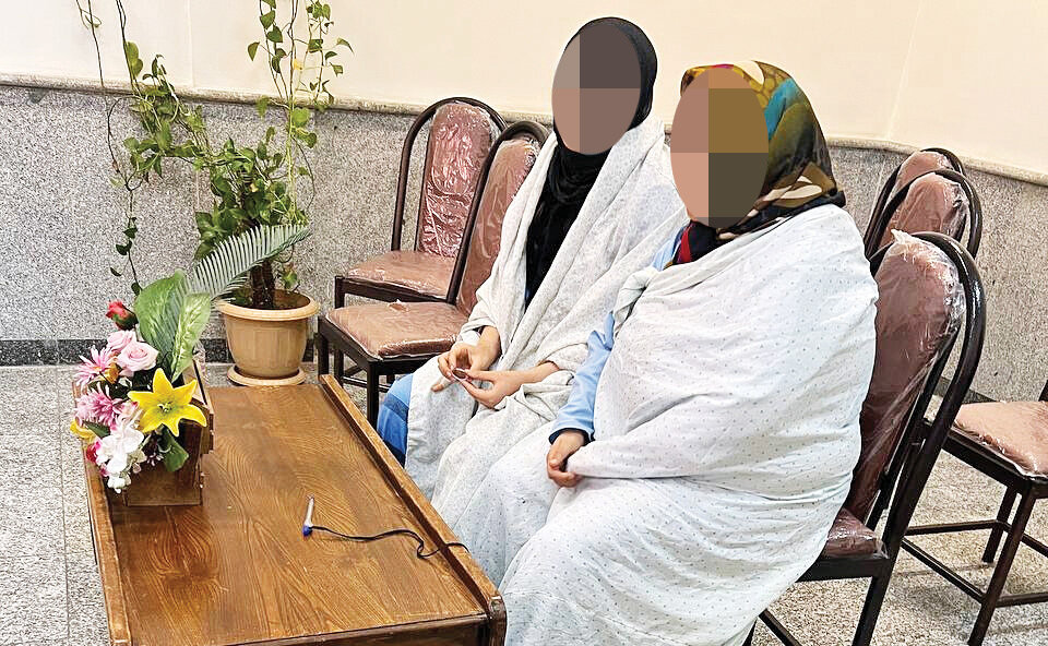 قتل پدر خانواده توسط زن خائن و دخترانش