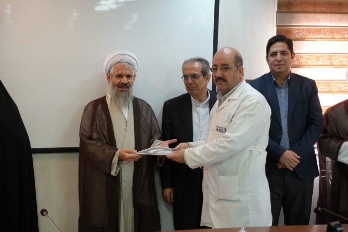 خدمت صادقانه در شرايط سخت ويژگي مهم جامعه پرستاري است