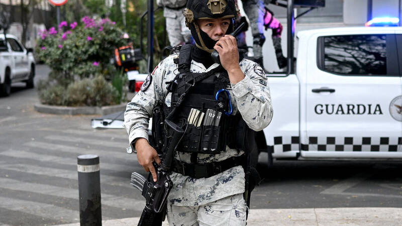 استقرار 10 هزار نيروي نظامي در مکزيک پس از موج خشونت‌ها