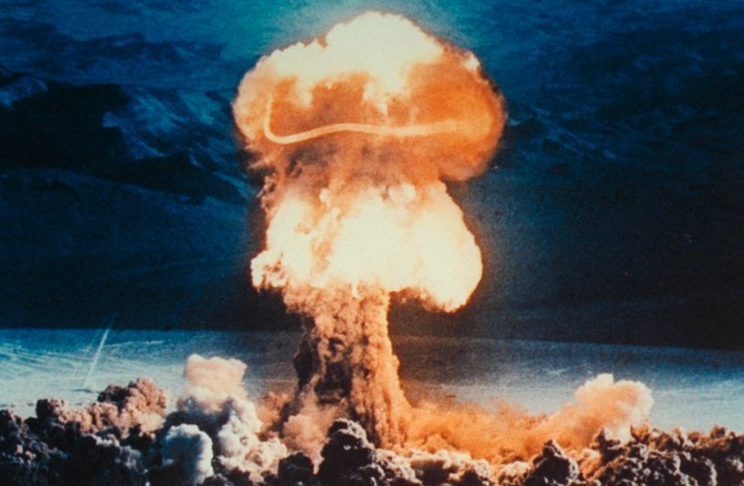 اطراف ايران چند بمب اتمي وجود دارد؟