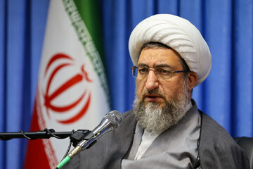 سکوت مردم به معناي رضايت از گراني و تورم نيست