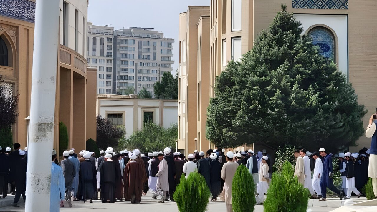 مدارس علوم ديني شيعي افغانستان در آستانه تعطيلي
