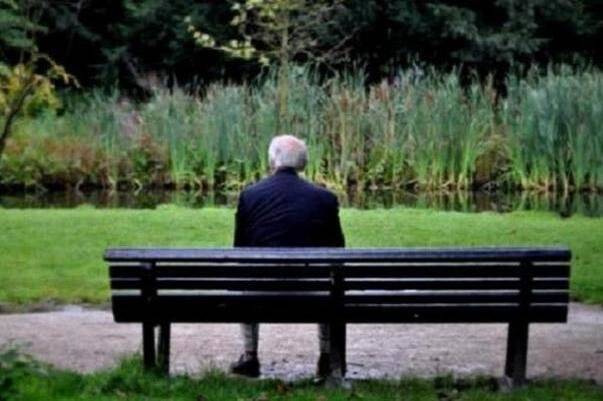 تنهايي موجب کاهش طول عمر مي شود