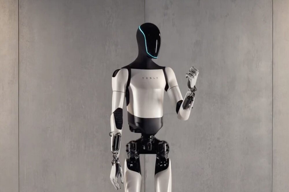 ربات انسان‌نماي تسلا در آستانه عرضه به بازار