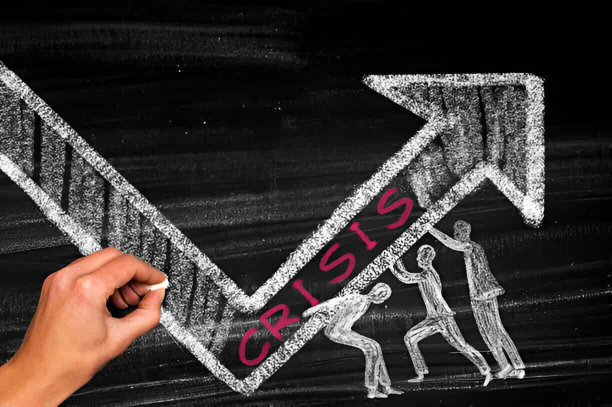 تاثير بحران اقتصادي بر جامعه چيست؟